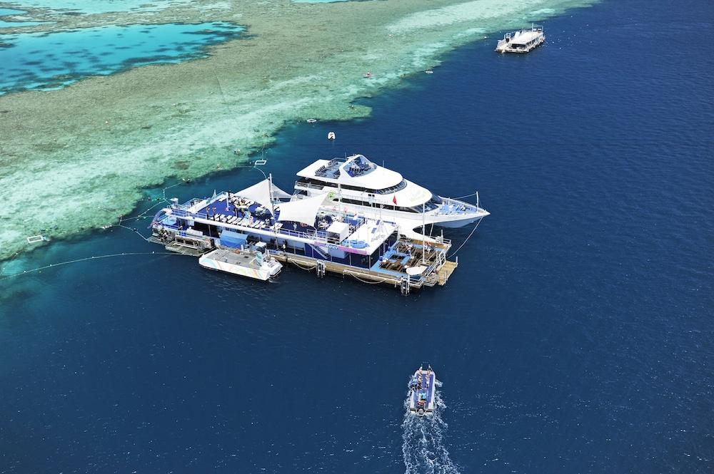 Reef View Hotel Hamilton Island Eksteriør billede