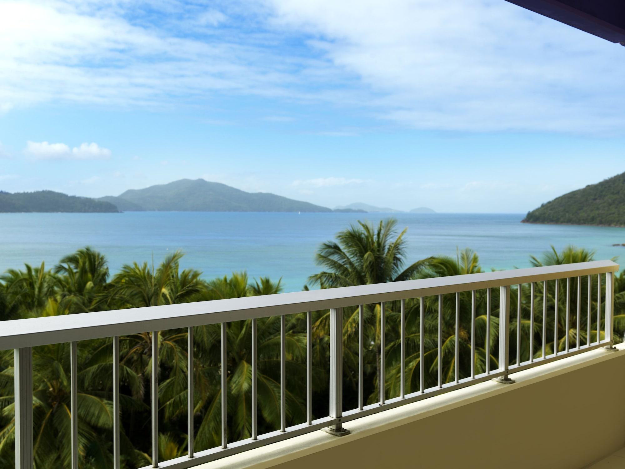 Reef View Hotel Hamilton Island Eksteriør billede